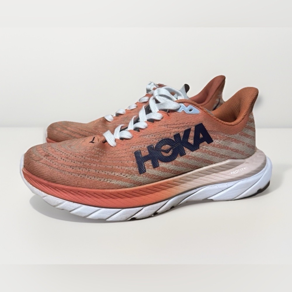 Hoka One One Mach 5 Women’s size 8 Running sneakers Orange Athletic gym Shoes 8B